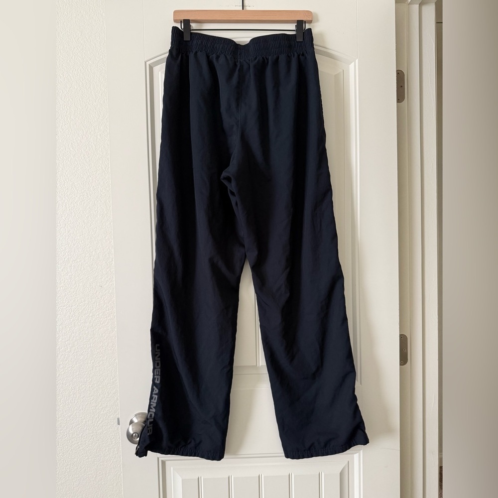 Men’s Black Under Armour Pants - Picture 4 of 6